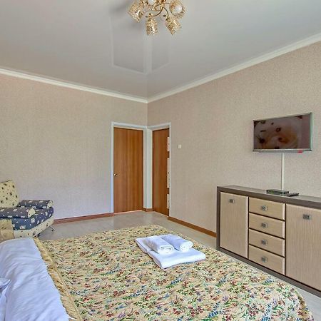 Cozy Apartment On Rozybakiev 145. Atakent Almaty Luaran gambar