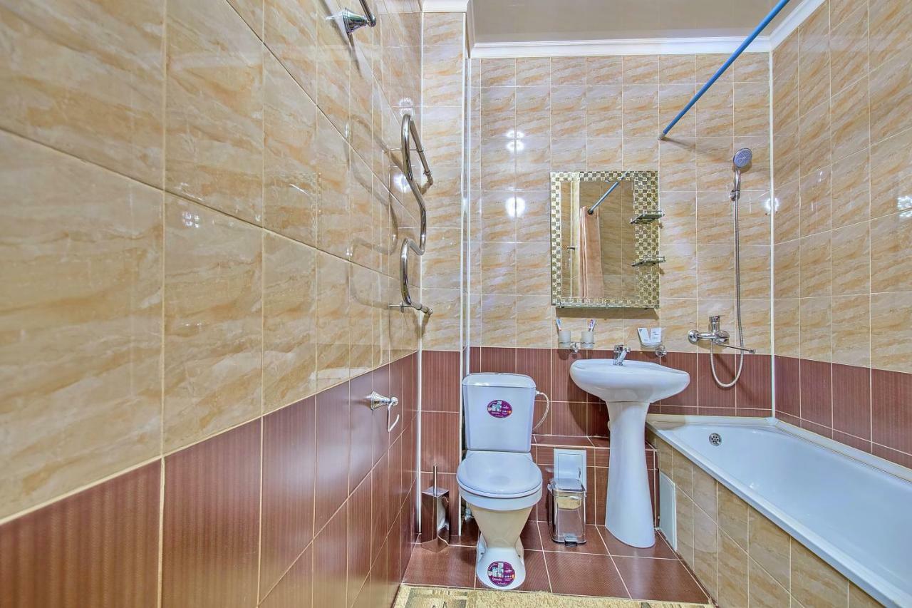 Cozy Apartment On Rozybakiev 145. Atakent Almaty Luaran gambar