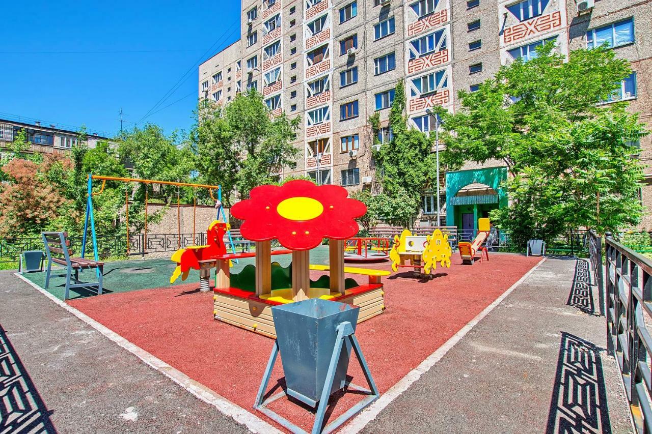 Cozy Apartment On Rozybakiev 145. Atakent Almaty Luaran gambar
